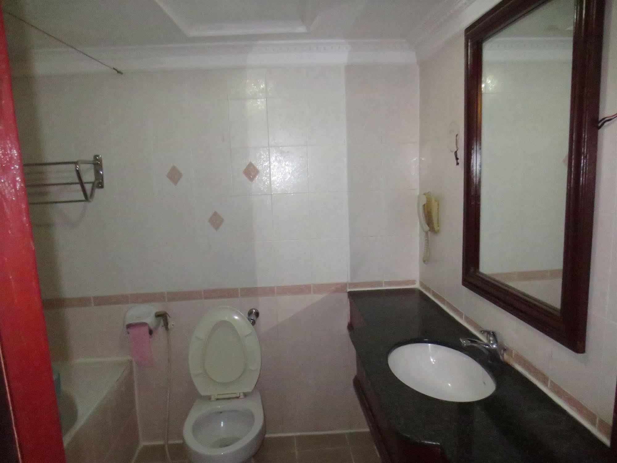 Khmeroyal Hotel Phnom Penh Extérieur photo