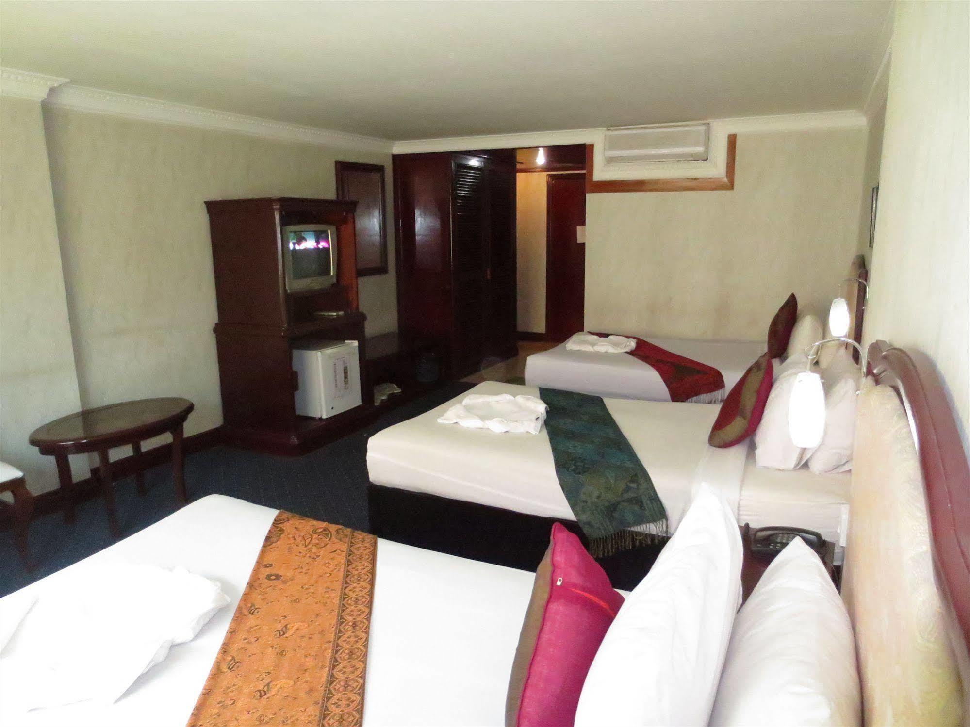 Khmeroyal Hotel Phnom Penh Extérieur photo
